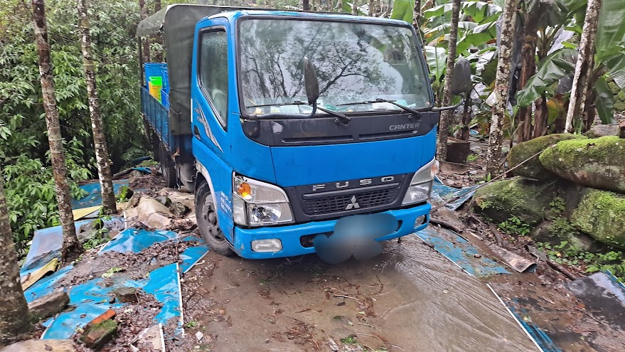 道路救援.拖吊.拖車電話:0913177311-(LINE:0913177311)  輪胎打滑.泥地打滑.泥地拖吊.泥地救援.泥地拖車. 刁車救援.沙灘刁車.沙灘脫困.泥地脫困.沙灘道路救援. 沙灘拖吊車.泥地道路救援.泥地拖吊車.重機道路救援.汽車道路救援. 機車道路救援.接電-沙灘拖吊-沙灘拖車-沙灘陷車拖吊-沙灘刁車拖吊-沙灘刁車脫困